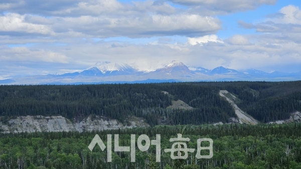 렝겔 국립공원 보호지에서 드럼산의 위용을 잘 볼 수 있다. 전용희기자